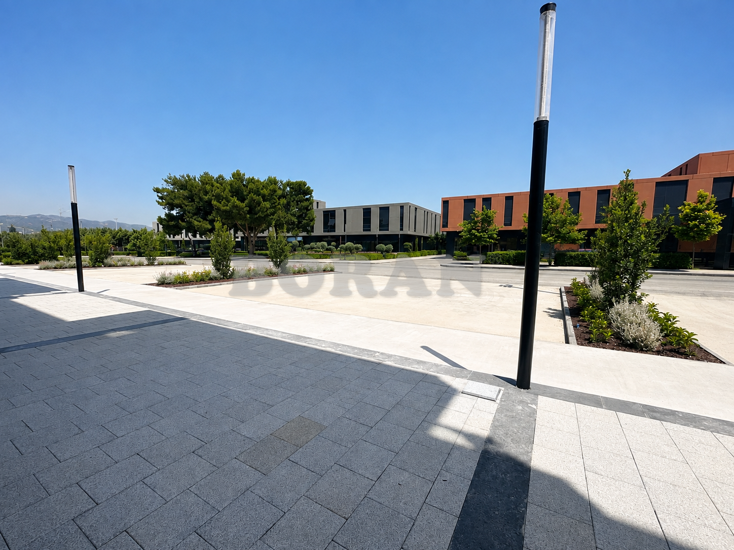 BORANDAN SARNIÇTA PRESTİJLİ SATILIK İŞ YERİ