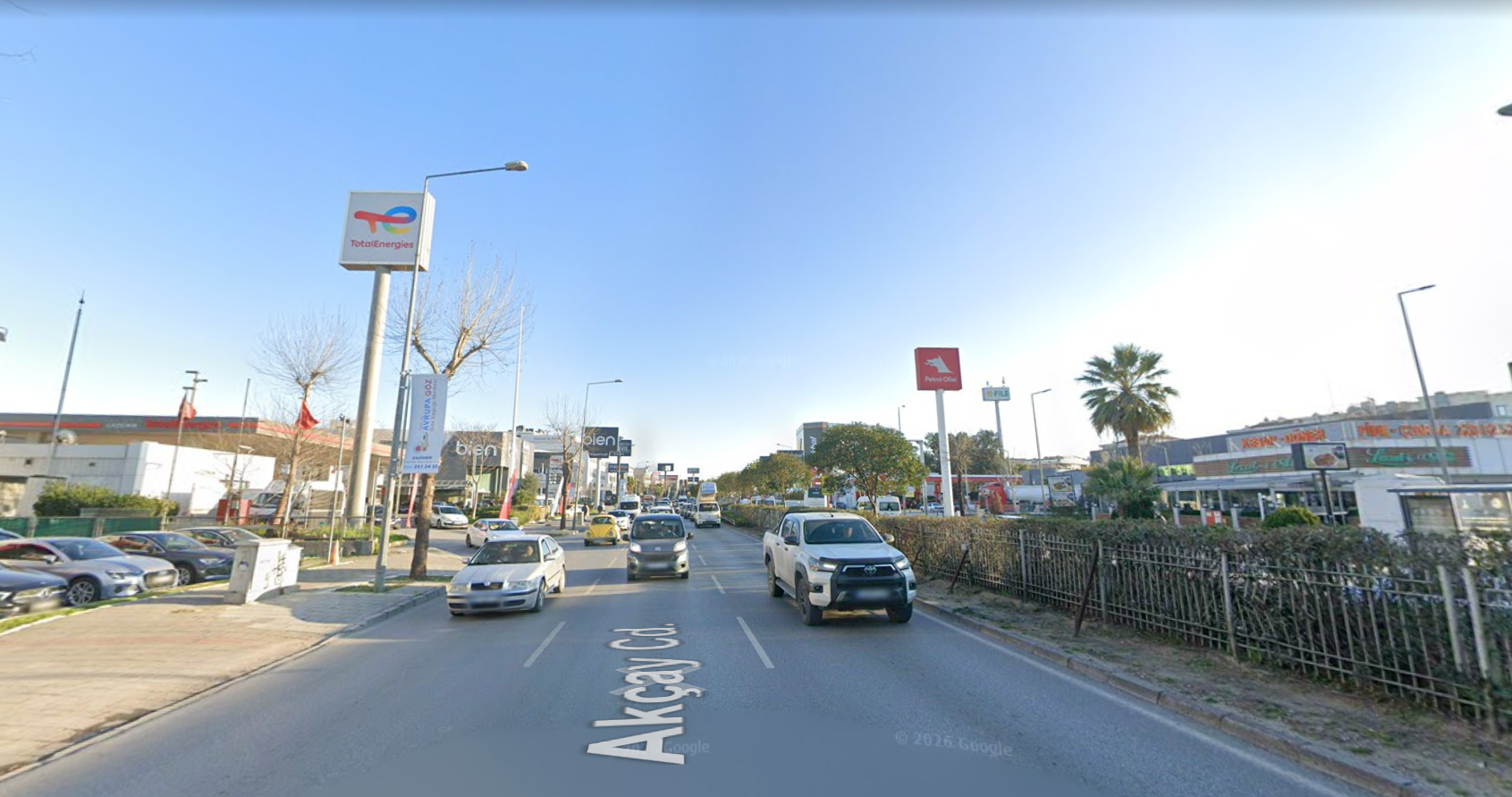 İZMİR GAZİEMİR AKÇAY CADDESİNDE KİRALIK 1400m2  KOMPLE BİNA