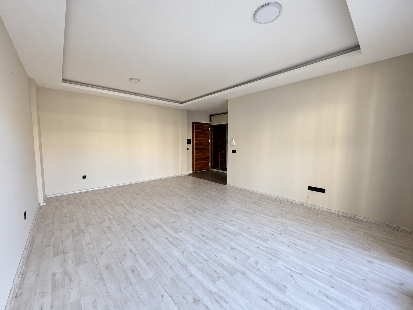 Klima--nitesi-Olmayan-Modern-Salon--1.png