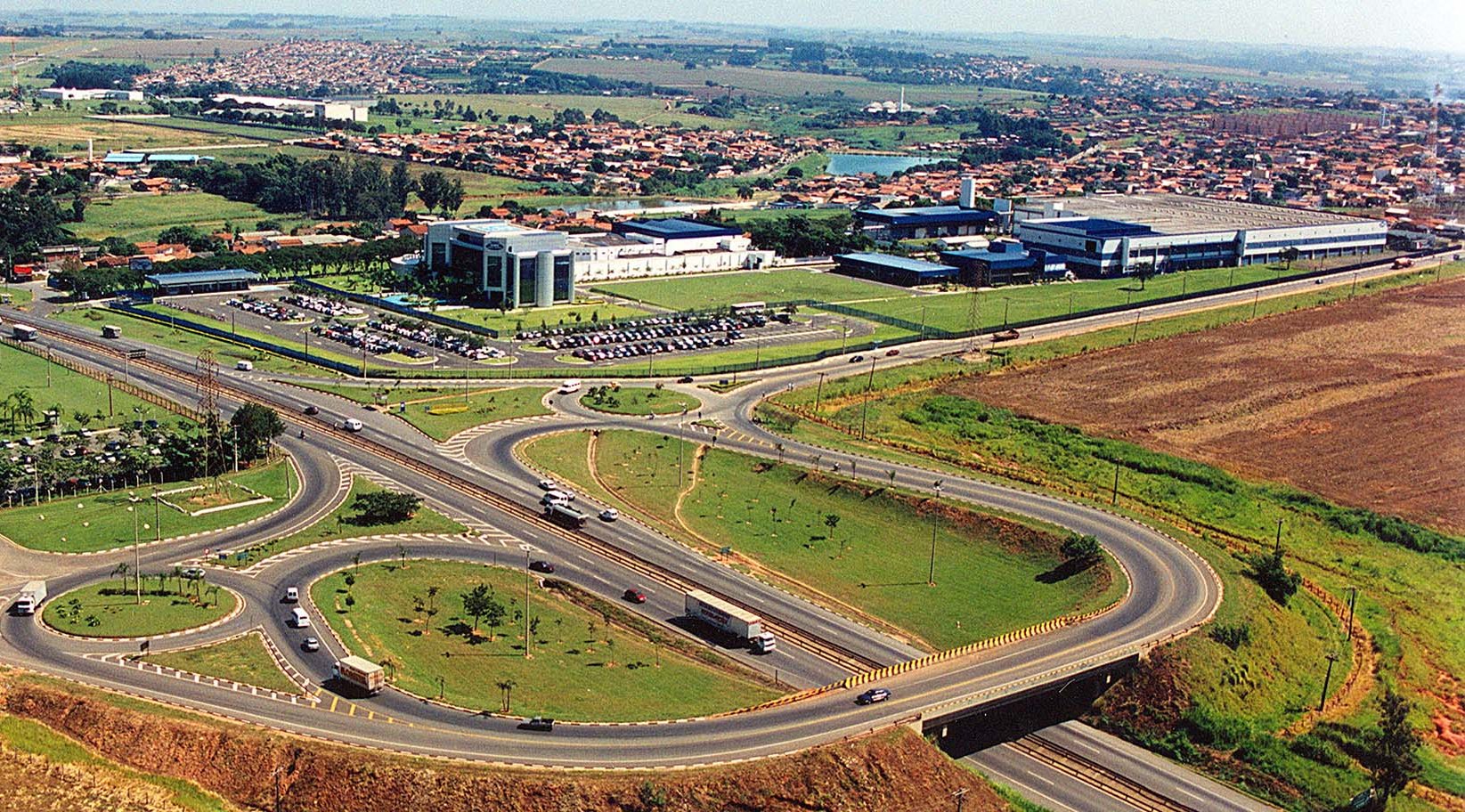 İZMİR KEMALPAŞA ORGANİZE SANAYİ DE 20.000 M2 SATILIK SANAYİ İMARLI ARSA