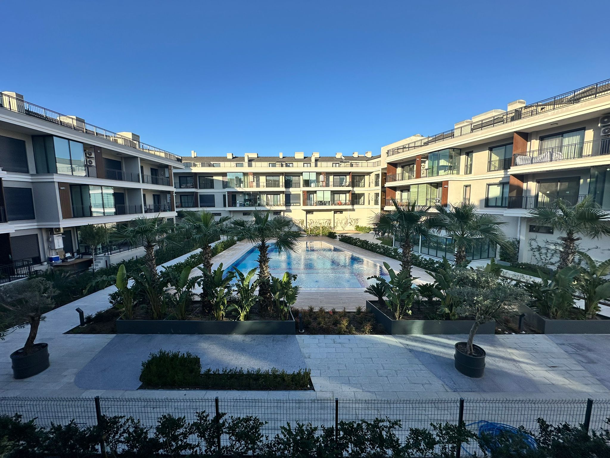 Havuz Cepheli Kiralık 3+1 Geniş Daire