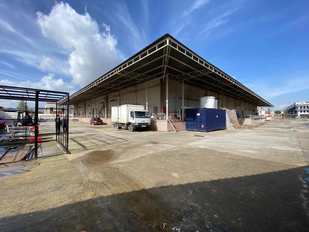 İZMİR GAZİEMİR SARNIÇ'TA 9000 M2 KİRALIK FABRİKA