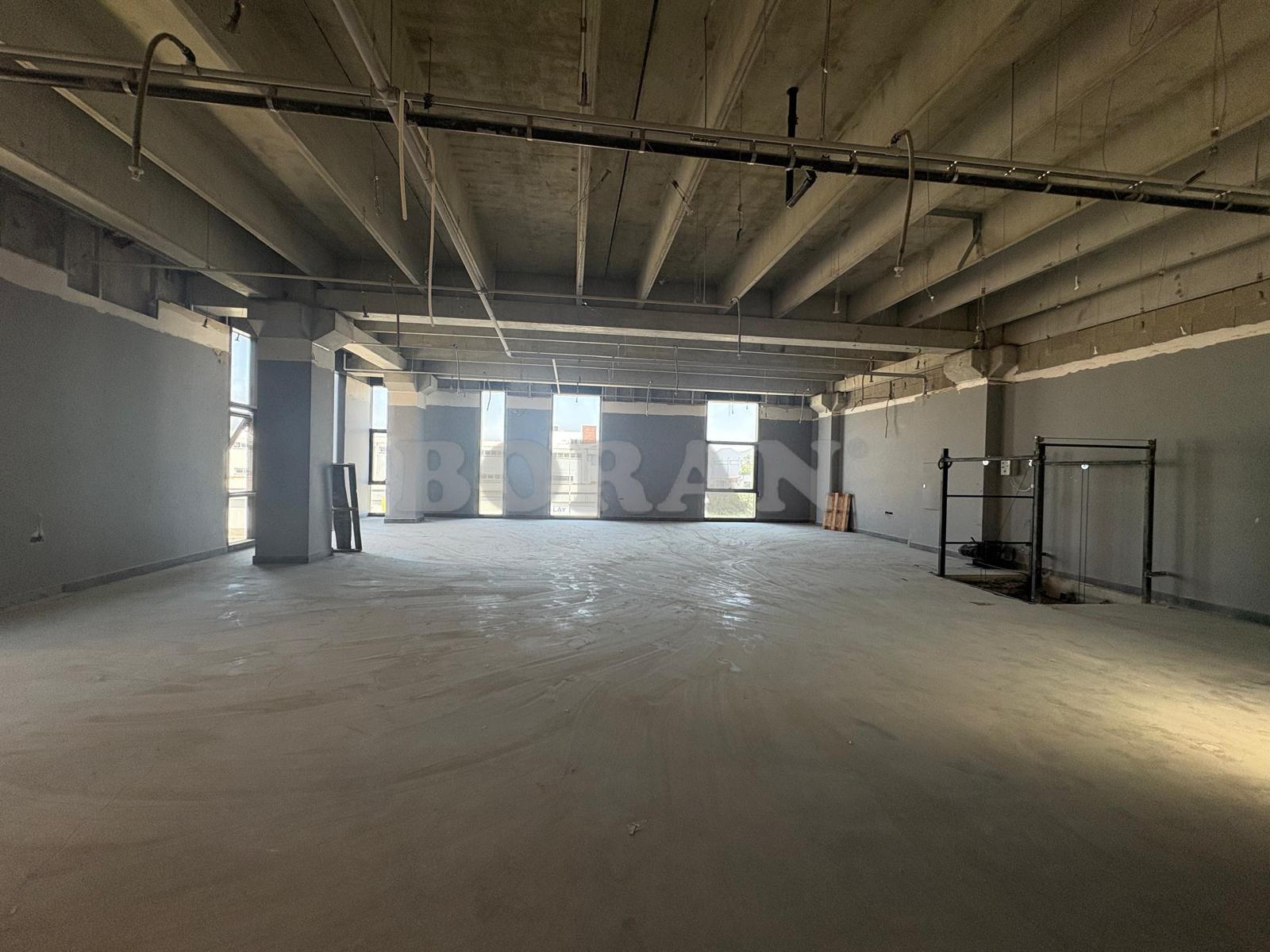 SARNIÇ SANAYİ’DE MERKEZİ KONUMDA 500 m² 2 KATLI  KİRALIK OFİS & MAĞAZA