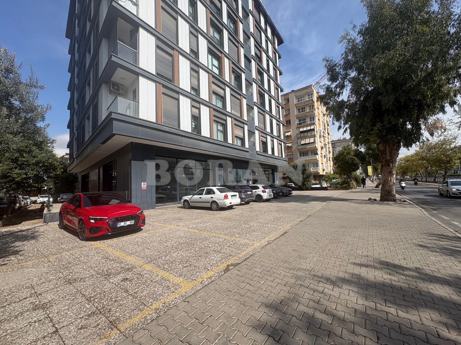İZMİR BORNOVA ANKARA ASFALTINDA KİRALIK 500m2 DÜKKAN/MAĞAZA/İŞYERİ