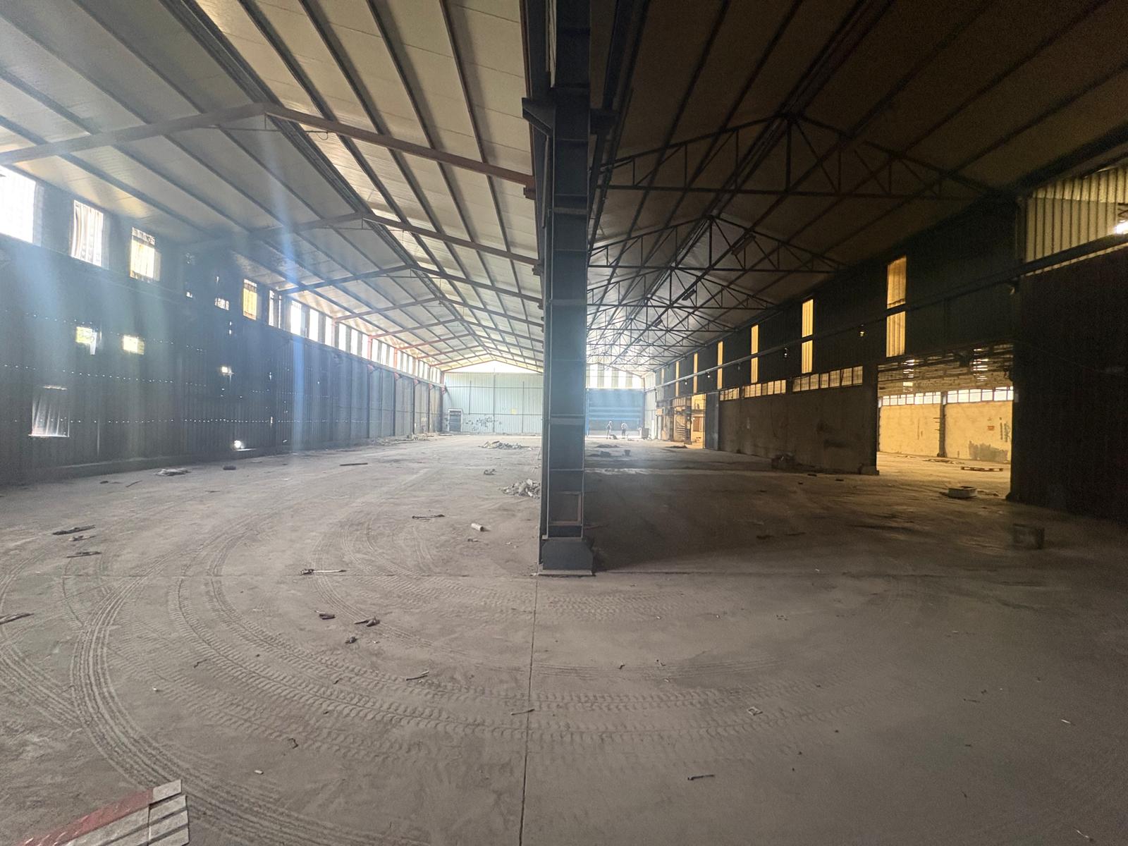 Gaziemir Sarnıç'ta Kiralık 1800m² Fabrika/Depo/İşyeri (100KW Trafo)