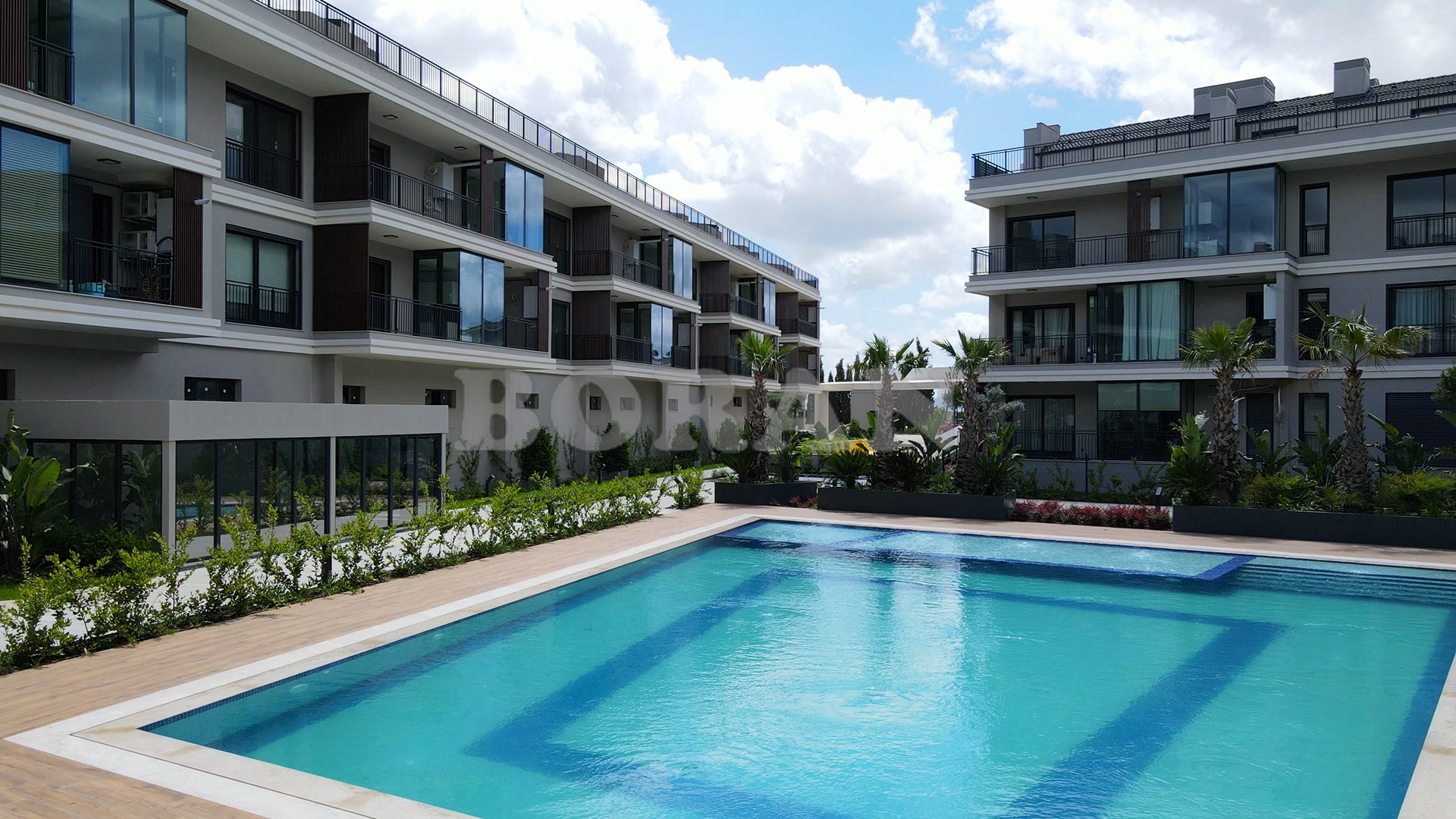 GÖRECE PARK SİTESİNDE SATILIK 2+1 HAVUZ CEPHELİ DAİRE