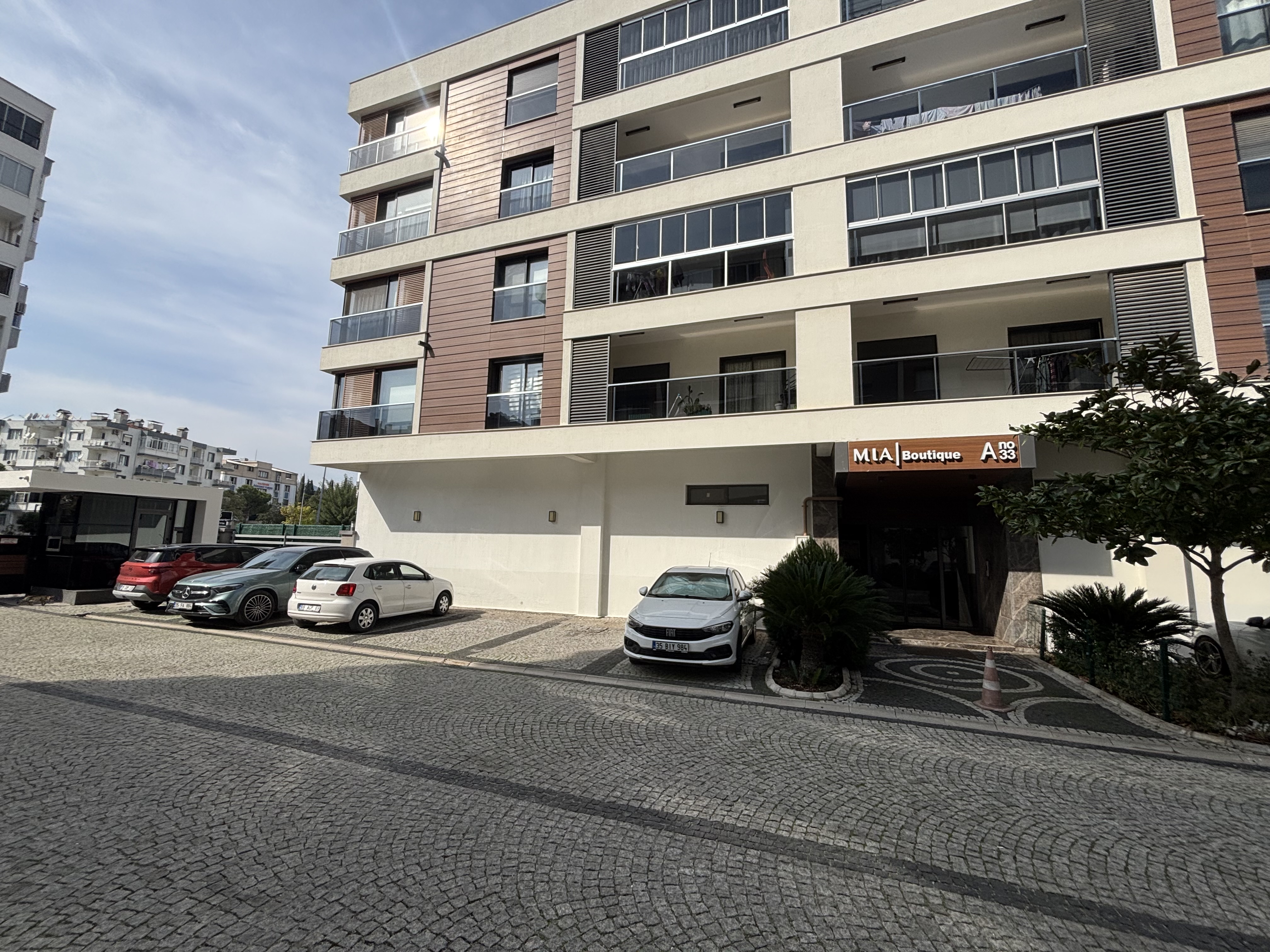 BORAN'DAN miA BOUTİQUE SİTESİNDE KİRALIK 3+1 150M2