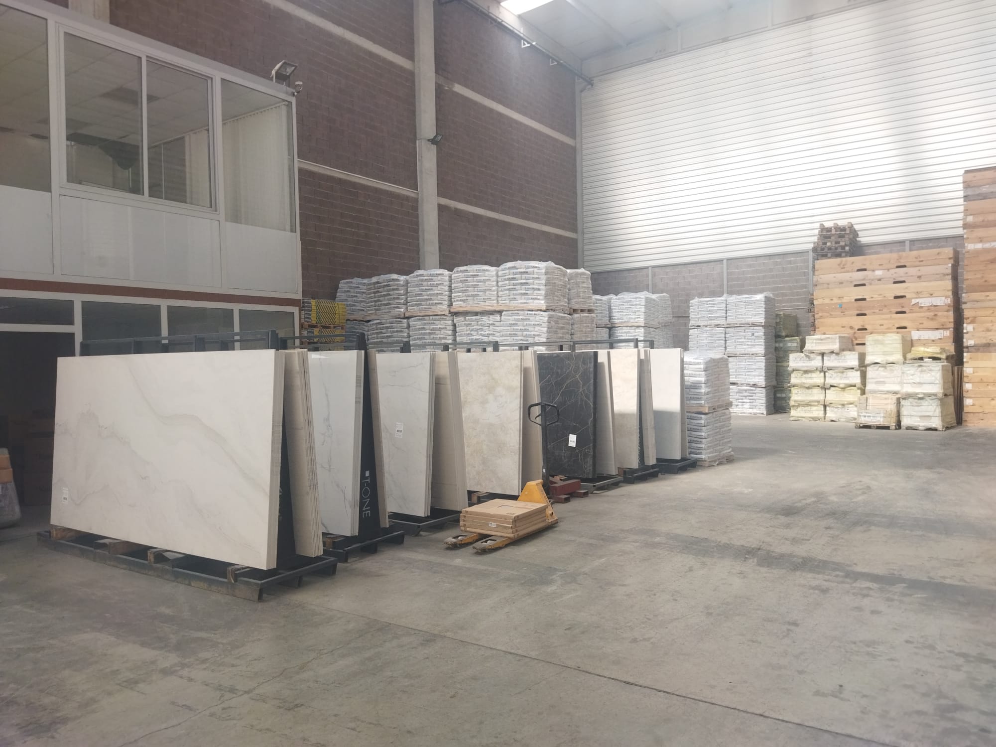 İZMİR MENDERES DEPOLAMA BÖLGESİNDE KİRALIK 500m2 DEPO