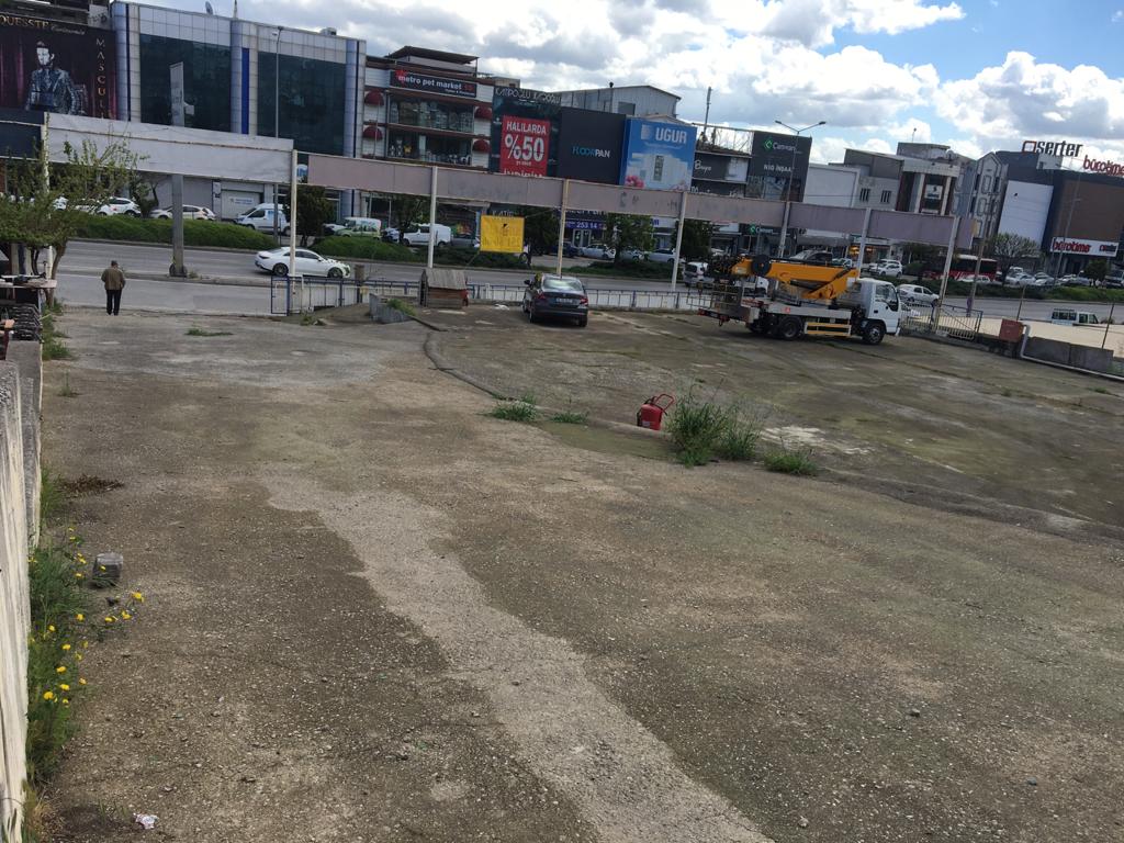 KARABAĞLAR YEŞİLLİK CADDESİ ÜZERİNDE 2386 M2  satIlıK ARSA