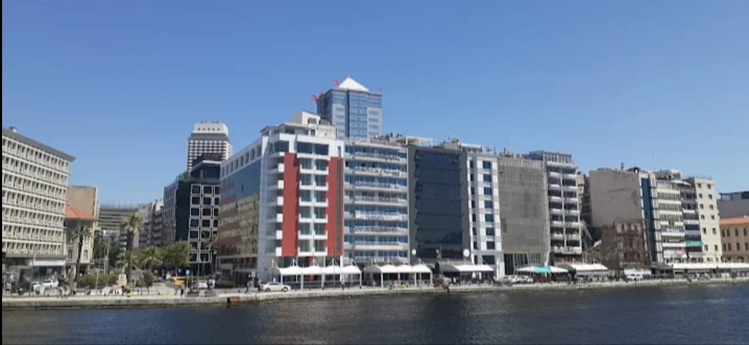 izmir kordonda satılık 468m2 PANOROMİK DENİZ MANZARALI TAM KAT