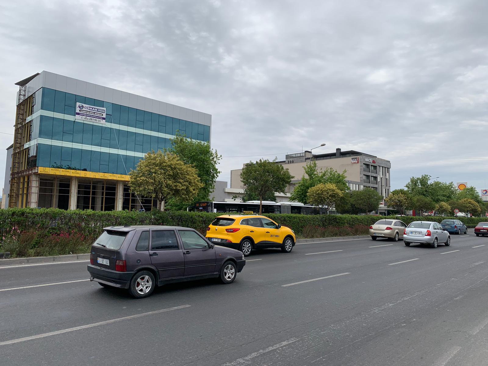 Gaziemir akçay anacadde'de kiralık 4.000m2 ofis