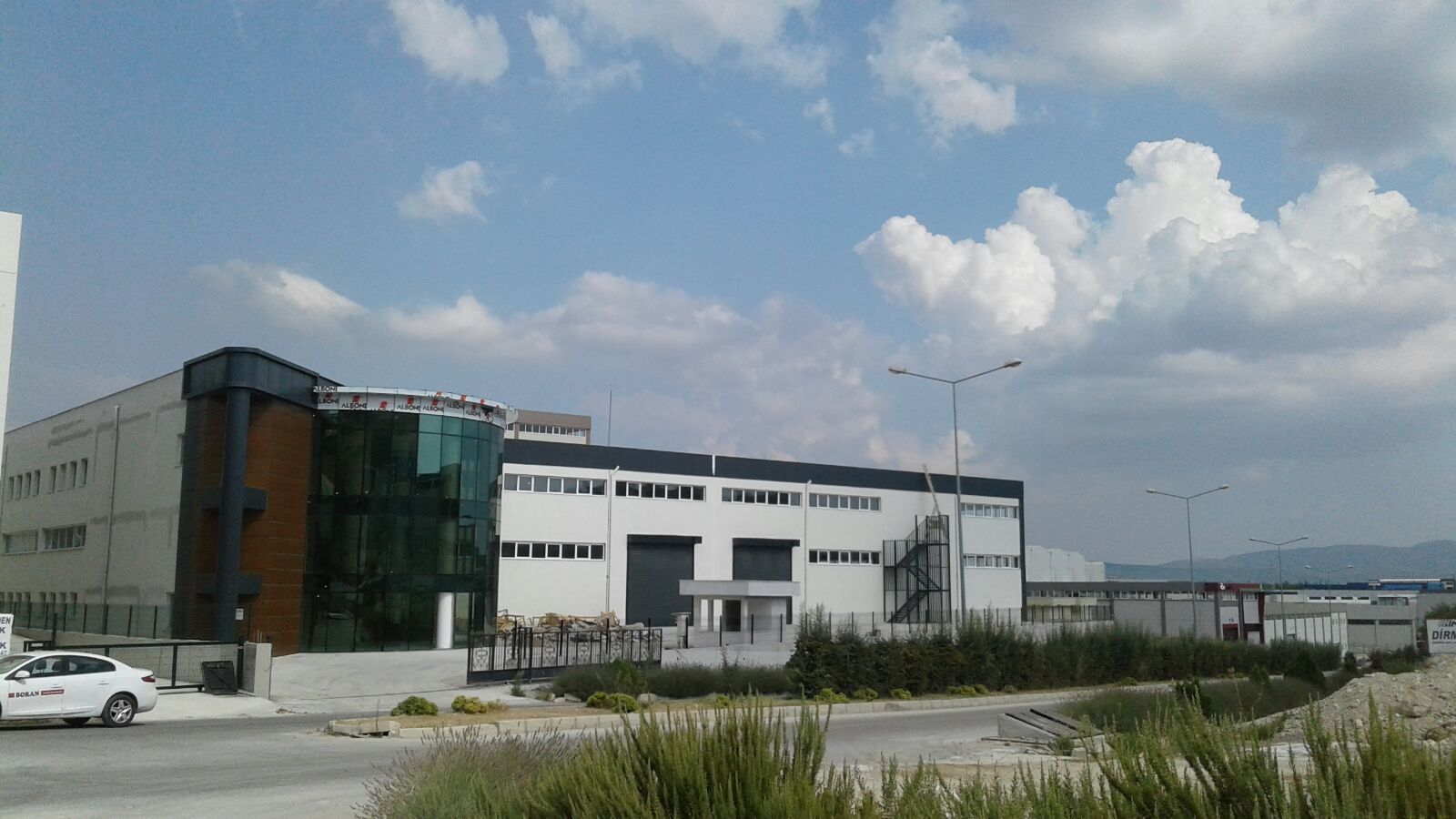 MENDERES İTOB OSB'DE KİRALIK 5400 M2 SIFIR BARİKA