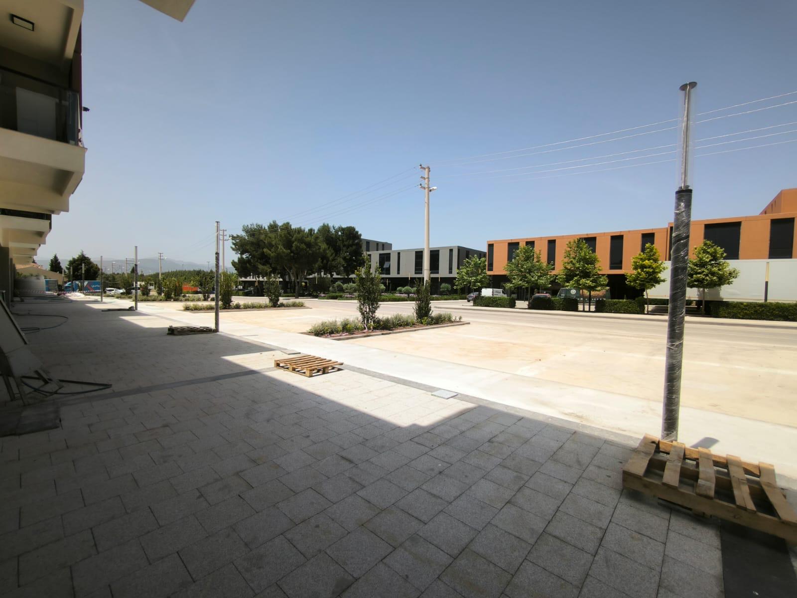 Boran'dan ZONE İş Merkezi Karşısı Kiralık Dükkan