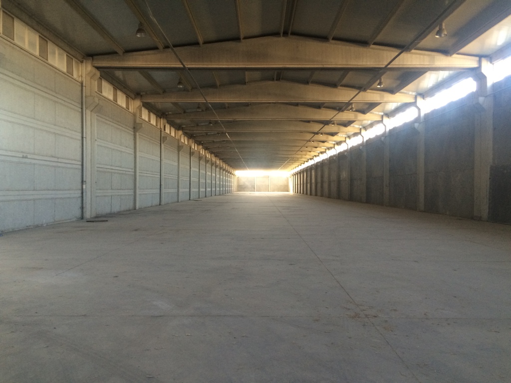 izmir kemalpaşa osb de 7200 m2 kapalı kiralık depo fabrika
