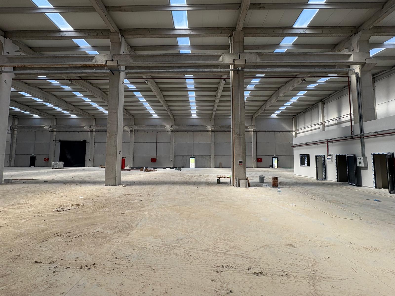 İZMİR MENDERES DEPOLAMA BÖLGESİNDE KİRALIK 3400m2 DEPO