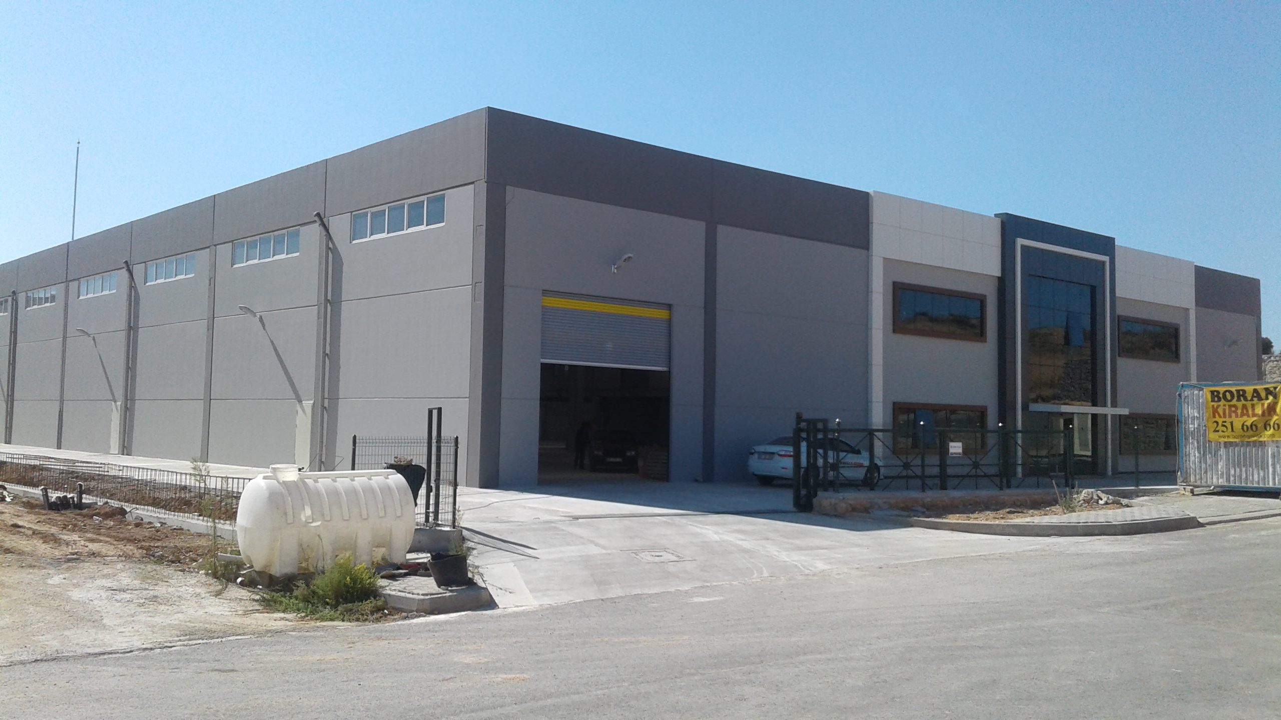 TORBALI PANCAR OSB'DE KİRALIK 4000 M2 YENİ SIFIR FABRİKA BİNASI