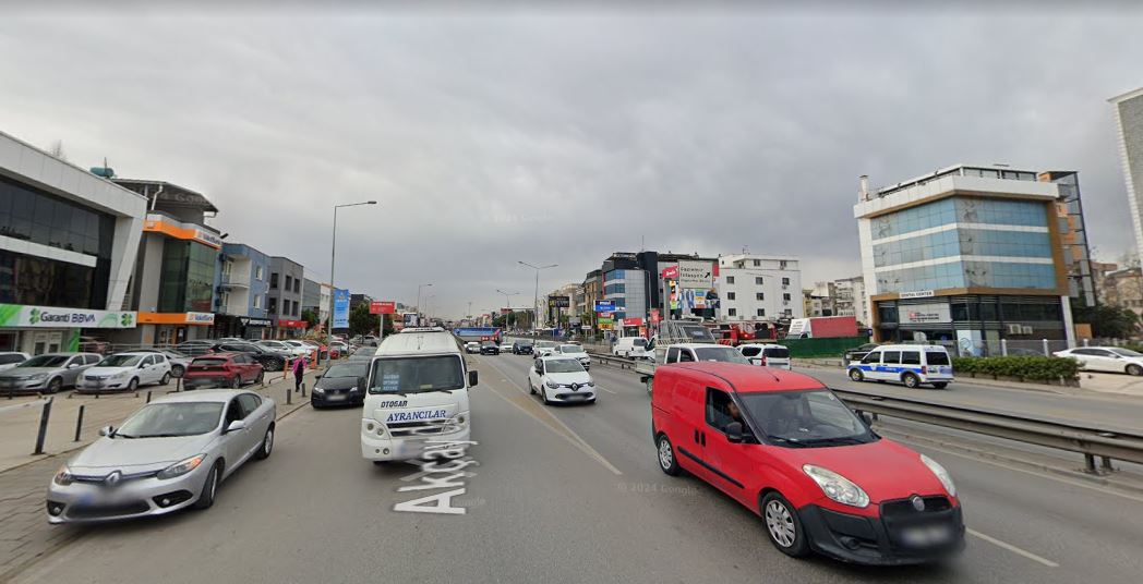 İZMİR GAZİEMİR AKÇAY CADDESİNDE SATILIK 1000m2 KOMPLE BİNA