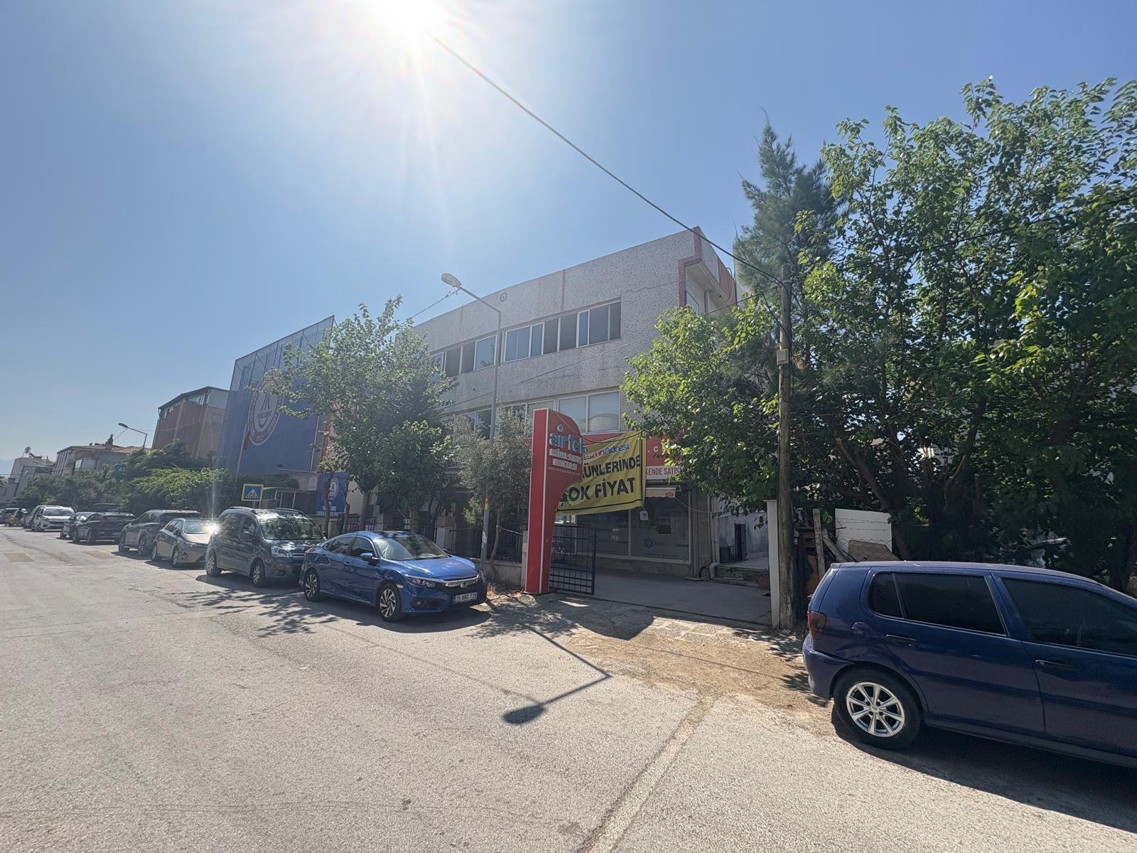 İZMİR GAZİEMİR MERKEZDE SATILIK 2000m2 İŞ YERİ