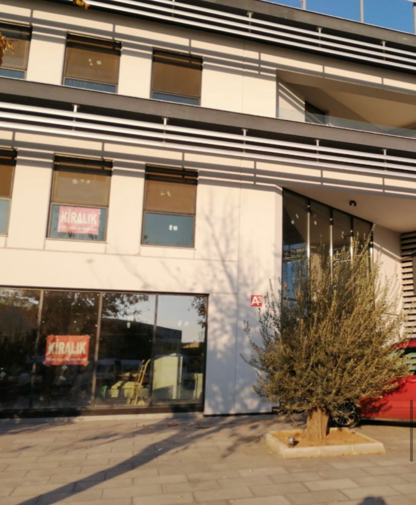 İZMİR GAZİEMİR SARNIÇ'TA 869 M2 KİRALIK FABRİKA