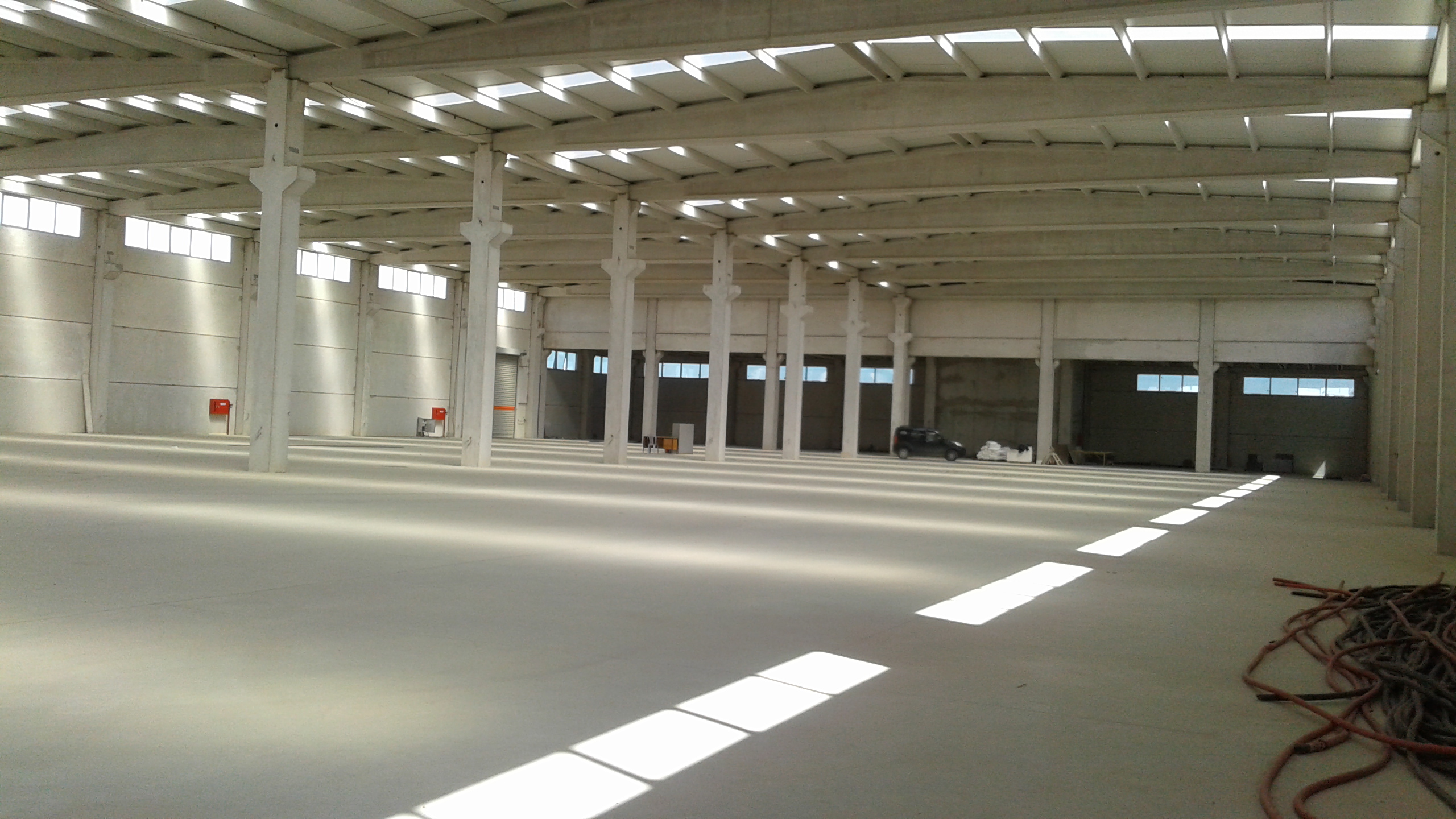 İZMİR TORBALI SUBAŞI SANAYİDE KİRALIK 3400M2 FABRİKA BİNASI