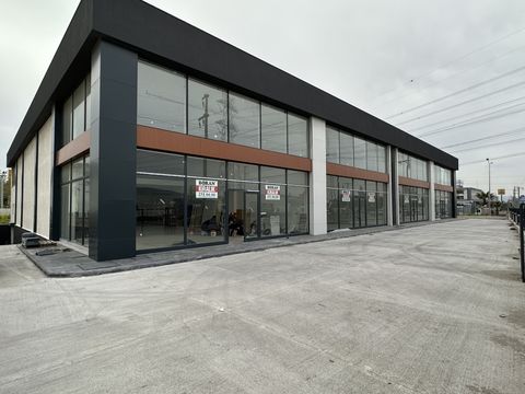 İZMİR BORNOVA PINARBAŞI'NDA 730 M2 KİRALIK İŞYERİ DÜKKAN MAĞAZA