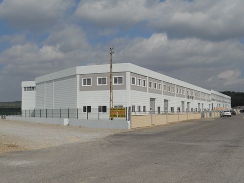 İZMİR GAZİEMİR SARNIÇ SANAYİDE 1000 M2 KİRLIK DEPO /FABRİKA
