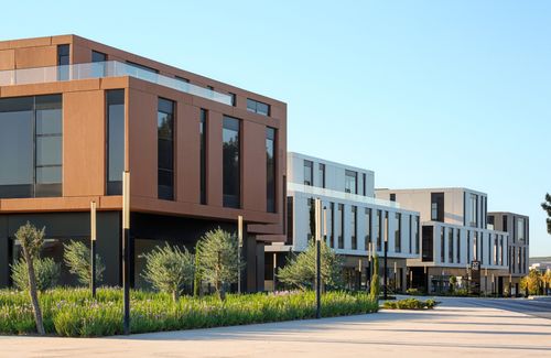 İZMİR GAZİEMİR SARNIÇ ZONE DA 260 M2 SATILIK İŞYERİ