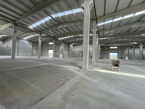 İZMİR TORBALI SANAYİ BÖLGESİNDE SATILIK 9000m2 FABRİKA/DEPO BİNASI