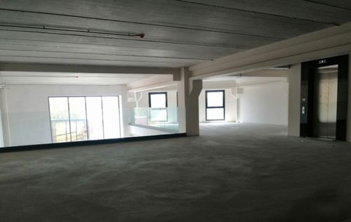İZMİR GAZİEMİR SARNIÇ'TA 869 M2 KİRALIK DEPO / FABRİKA
