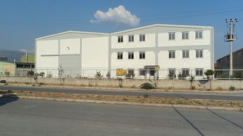 izmir kemalpaşa organize de 5000 m2 arsa da 2250 m2 kapalı kiralık depo fabrika