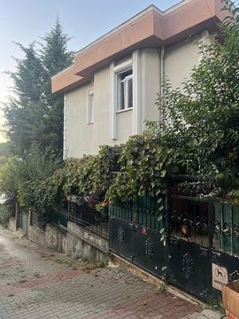 İSTANBUL EYÜPSULTAN GÖKTÜRKTE SATILIK MÜSTAKİL TRİPLEKS VİLLA
