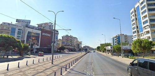 İZMİR MAVİŞEHİR CADDE ÜZERİNDE KİRALIK 600M2 KÖŞE DÜKKAN/MAĞAZA