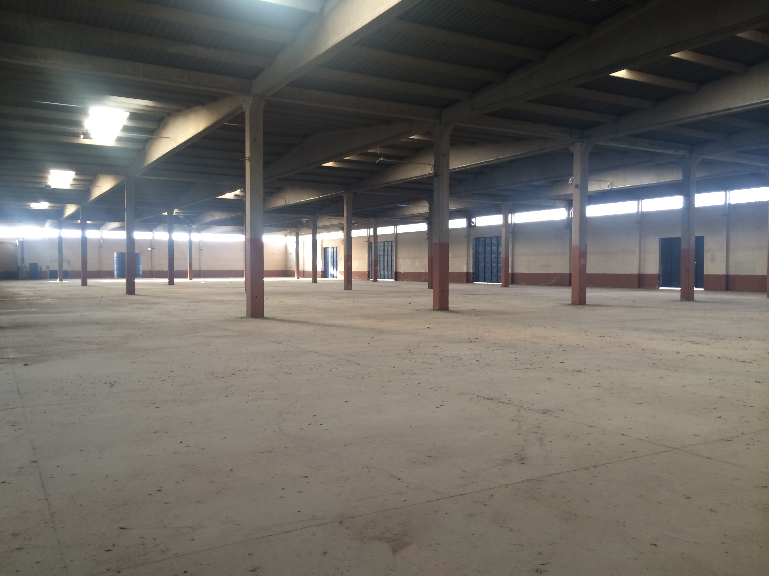 izmir kemalpaşa osb de 6000 m2 kapalı kiralık depo fabrika