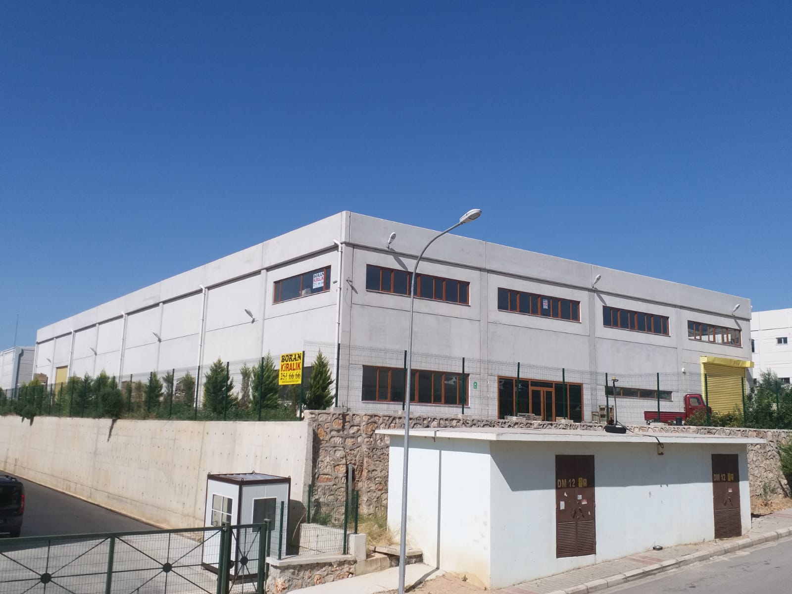 izmir torbalı pancar osb de 4000m2 arsada 2250m2 kiralık depo fabrika