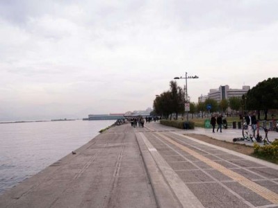 İZMİR'DE KONUT SATIŞLARINDA BÜYÜK ARTIŞ: 2025 VE 2024